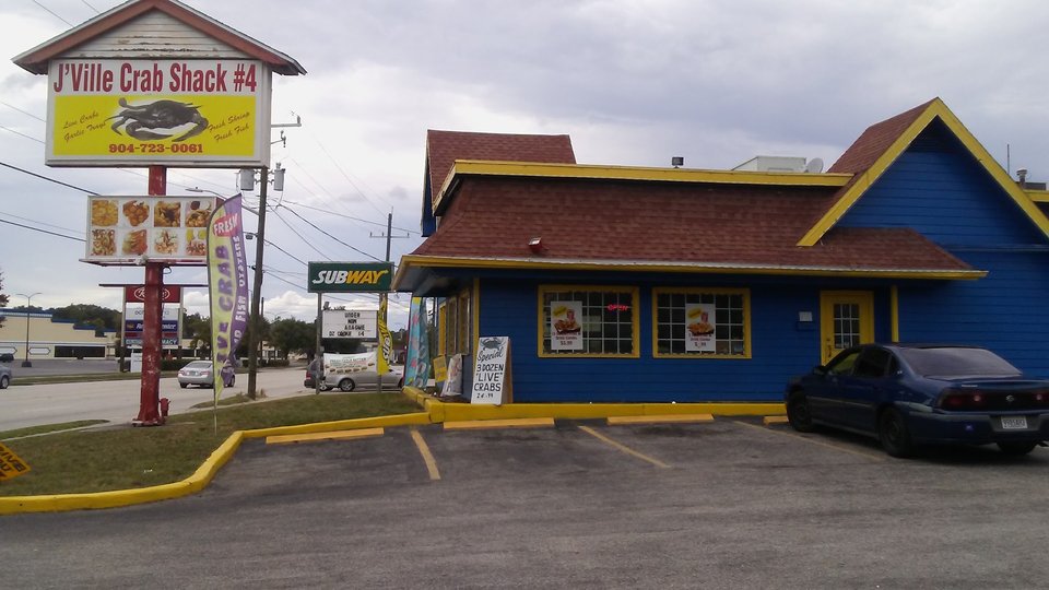 Front view of J'Ville Crab Shack in Jacksonville.
